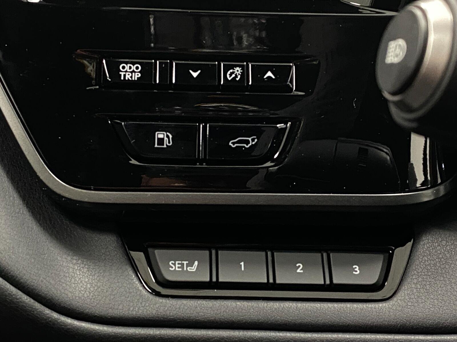 New 2026 Lexus TX 500h AWD w/ Technology Package image 15