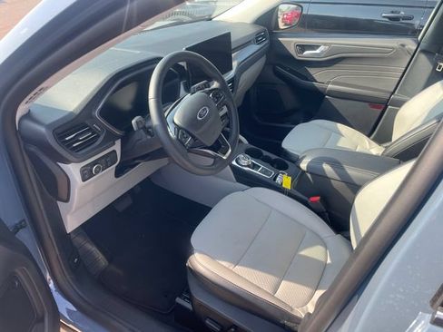 Used 2026 Ford Escape SE FWD image 7