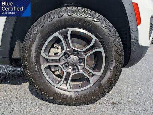 Used 2022 Jeep Grand Cherokee Trailhawk AWD/4WD image 12