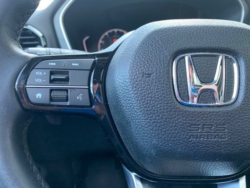 Used 2023 Honda Pilot Touring image 12