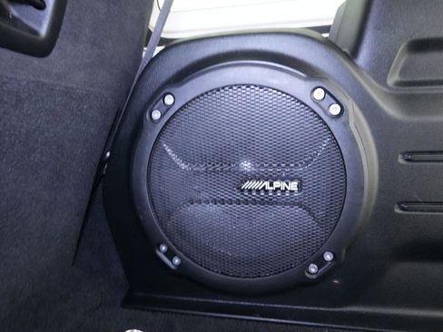 Used 2020 Jeep Wrangler Unlimited Sahara image 30