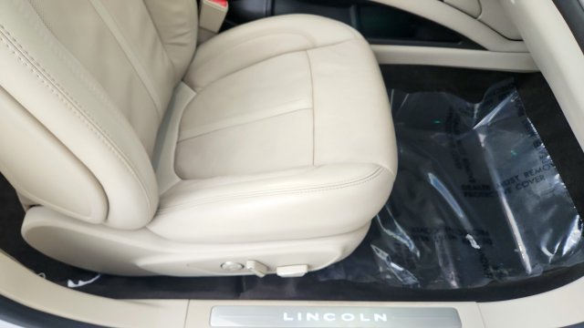 Used 2018 Lincoln MKZ Reserve w/ Technology Package FWD image 40