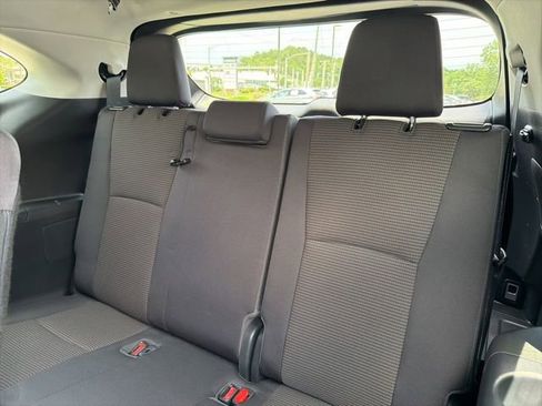Used 2023 Toyota Highlander L FWD image 27