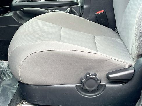 Used 2022 Toyota Tacoma SR image 18