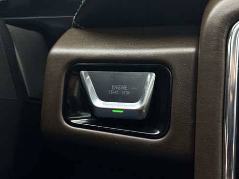 Used 2025 GMC Yukon Denali Ultimate w/ LPO, Floor Liner Package image 17