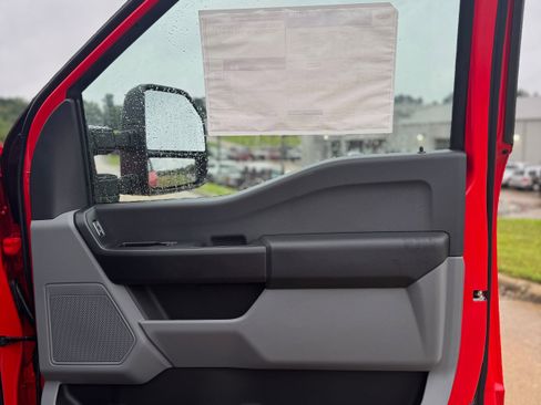 New 2025 Ford F550 4x4 Supercab Super Duty image 39