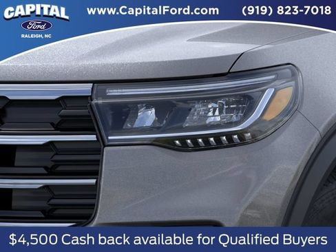 New 2026 Ford Explorer Active RWD image 18