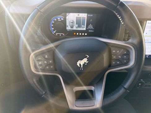 Used 2024 Ford Bronco Wildtrak image 14