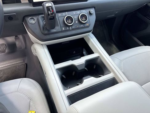 Certified 2025 Land Rover Defender 110 S AWD/4WD image 26