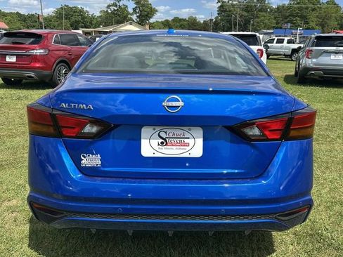 Used 2025 Nissan Altima 2.5 SV FWD image 4