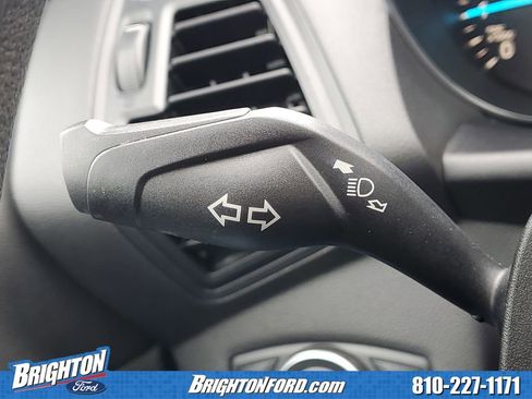 Used 2019 Ford Escape SE image 18