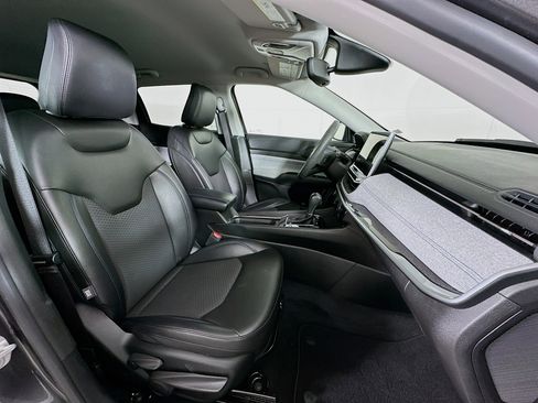 Used 2022 Jeep Compass Latitude image 29