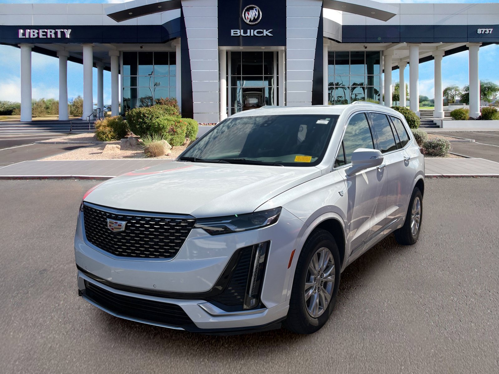 Used 2024 Cadillac XT6 Luxury FWD image 4
