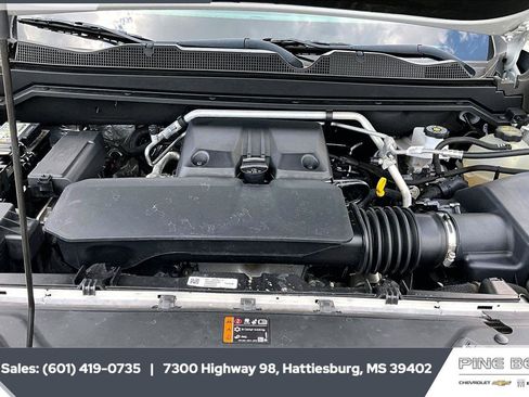 Used 2023 GMC Canyon AT4 w/ Technology Package AWD/4WD image 9