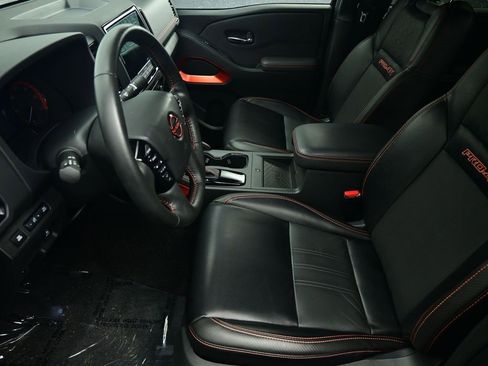 Used 2024 Nissan Frontier PRO-4X w/ Pro Premium Package image 18