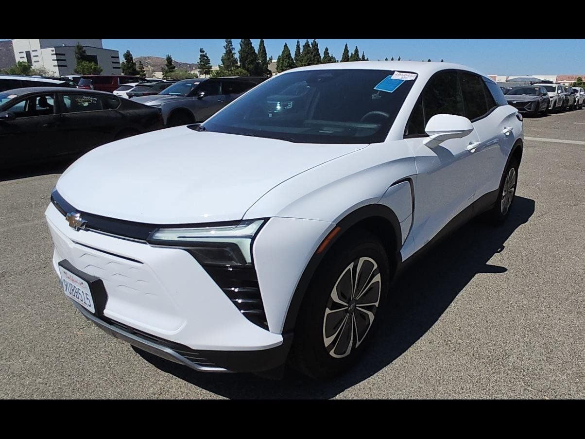 Used 2025 Chevrolet Blazer EV LT AWD/4WD image 1
