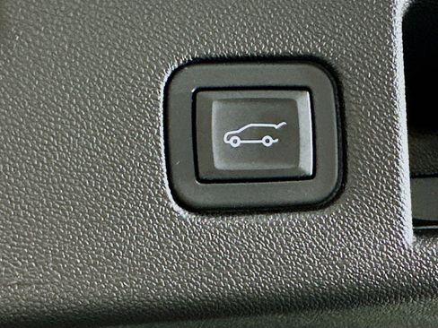 Used 2024 Chevrolet Equinox LT w/ LPO, Floor Liner Package image 30