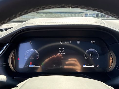 New 2025 Jeep Grand Cherokee Overland w/ Luxury Tech Group IV image 31