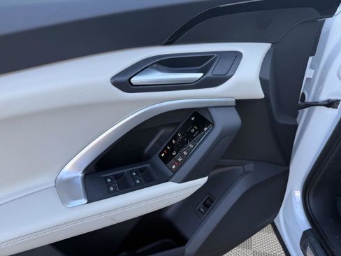 New 2025 Audi Q5 Premium image 11