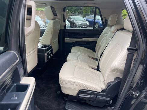 Used 2018 Ford Expedition Max Platinum image 13