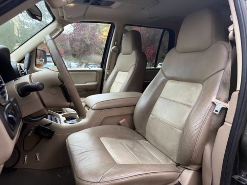 Used 2004 Ford Expedition Eddie Bauer image 8