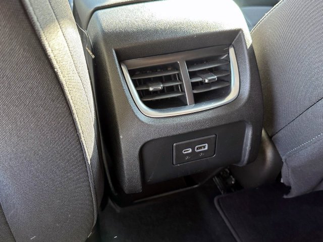 Used 2022 Chevrolet Blazer LT FWD image 13