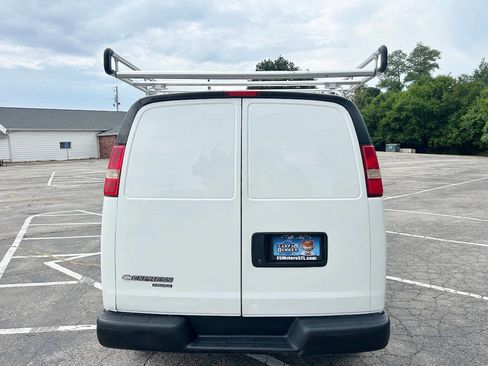 Used 2015 Chevrolet Express 3500 image 6