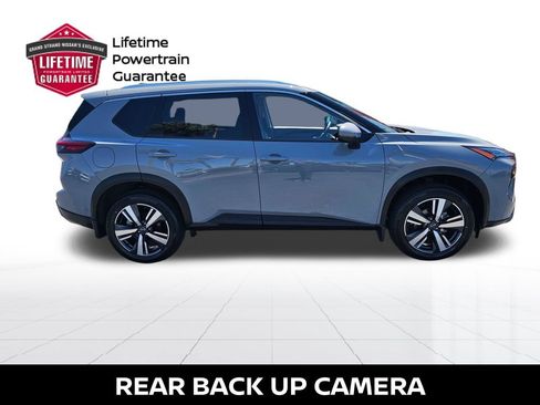 Certified 2025 Nissan Rogue SL AWD/4WD image 7