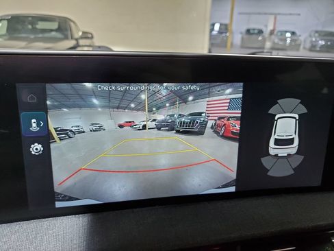 Used 2022 Kia EV6 Wind RWD image 26