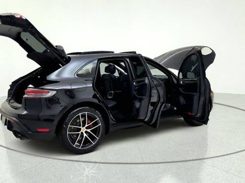 Used 2024 Porsche Macan S AWD/4WD image 19