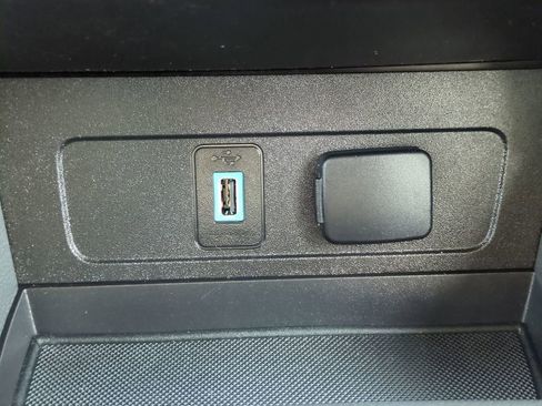 Used 2018 Ford Escape SEL image 22