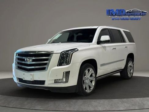 Used 2018 Cadillac Escalade Premium Luxury AWD/4WD image 2