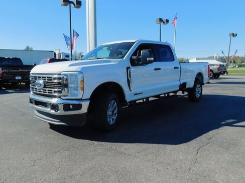 Used 2024 Ford F250 XLT image 4