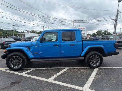 Used 2020 Jeep Gladiator Overland AWD/4WD image 4