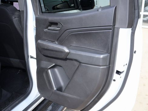 Used 2024 Chevrolet Colorado Trail Boss w/ Technology Package image 16