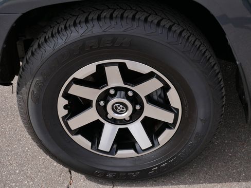 Used 2024 Toyota 4Runner TRD Off-Road Premium w/ Off Road Premium Plus Package AWD/4WD image 15