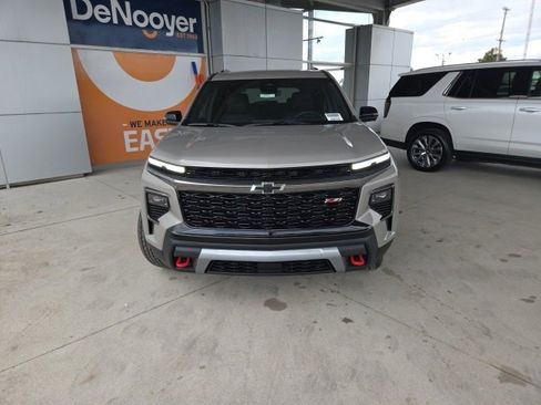 New 2026 Chevrolet Traverse Z71 w/ Enhanced Driving Package image 2