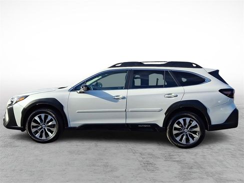 Used 2023 Subaru Outback Limited image 7