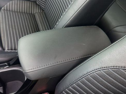 Used 2025 Toyota Corolla Cross AWD Hybrid w/ Convenience Package image 18