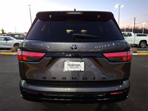 Certified 2023 Toyota Sequoia Platinum image 6