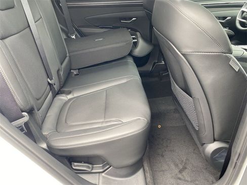 New 2024 Hyundai Tucson Limited image 16