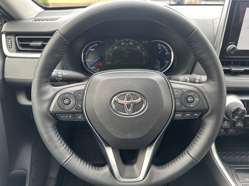Certified 2025 Toyota RAV4 XLE image 12