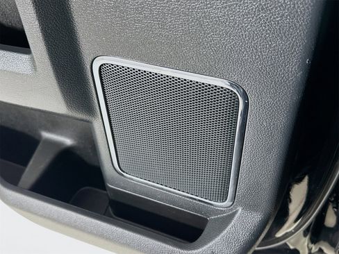 Used 2022 Ford F350 Platinum w/ FX4 Off-Road Package image 27