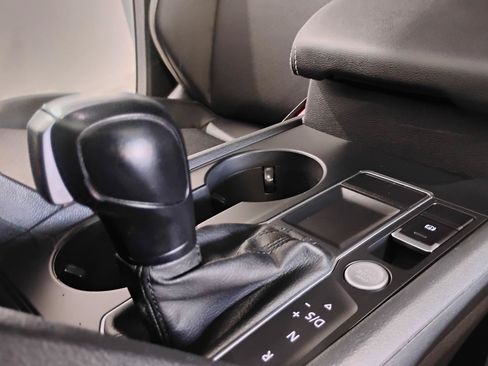 Used 2021 Volkswagen Atlas SE FWD image 41