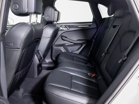 Certified 2026 Porsche Macan AWD/4WD image 20