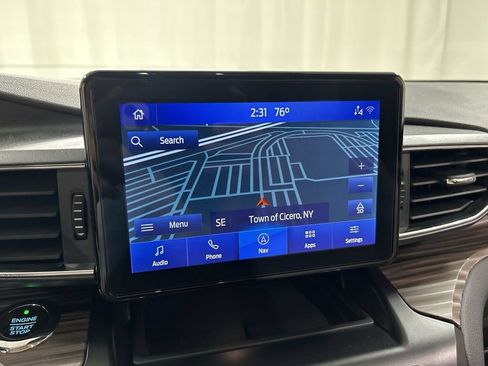 Used 2020 Ford Explorer Limited AWD/4WD image 16