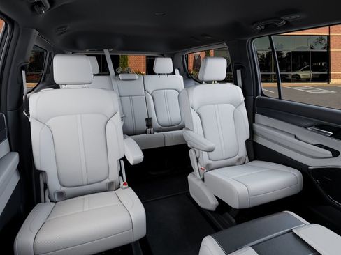 New 2026 Jeep Grand Wagoneer Limited image 15
