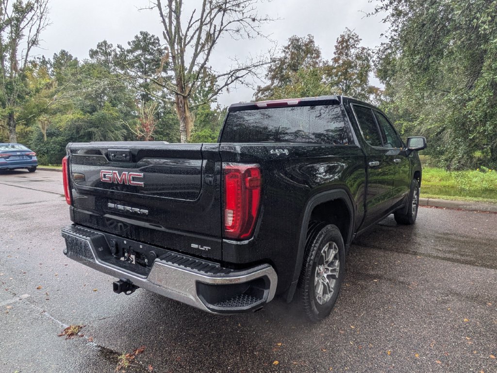Used 2025 GMC Sierra 1500 SLT AWD/4WD image 3