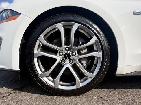 Used 2022 Ford Mustang GT Premium w/ Equipment Group 401A RWD image 3