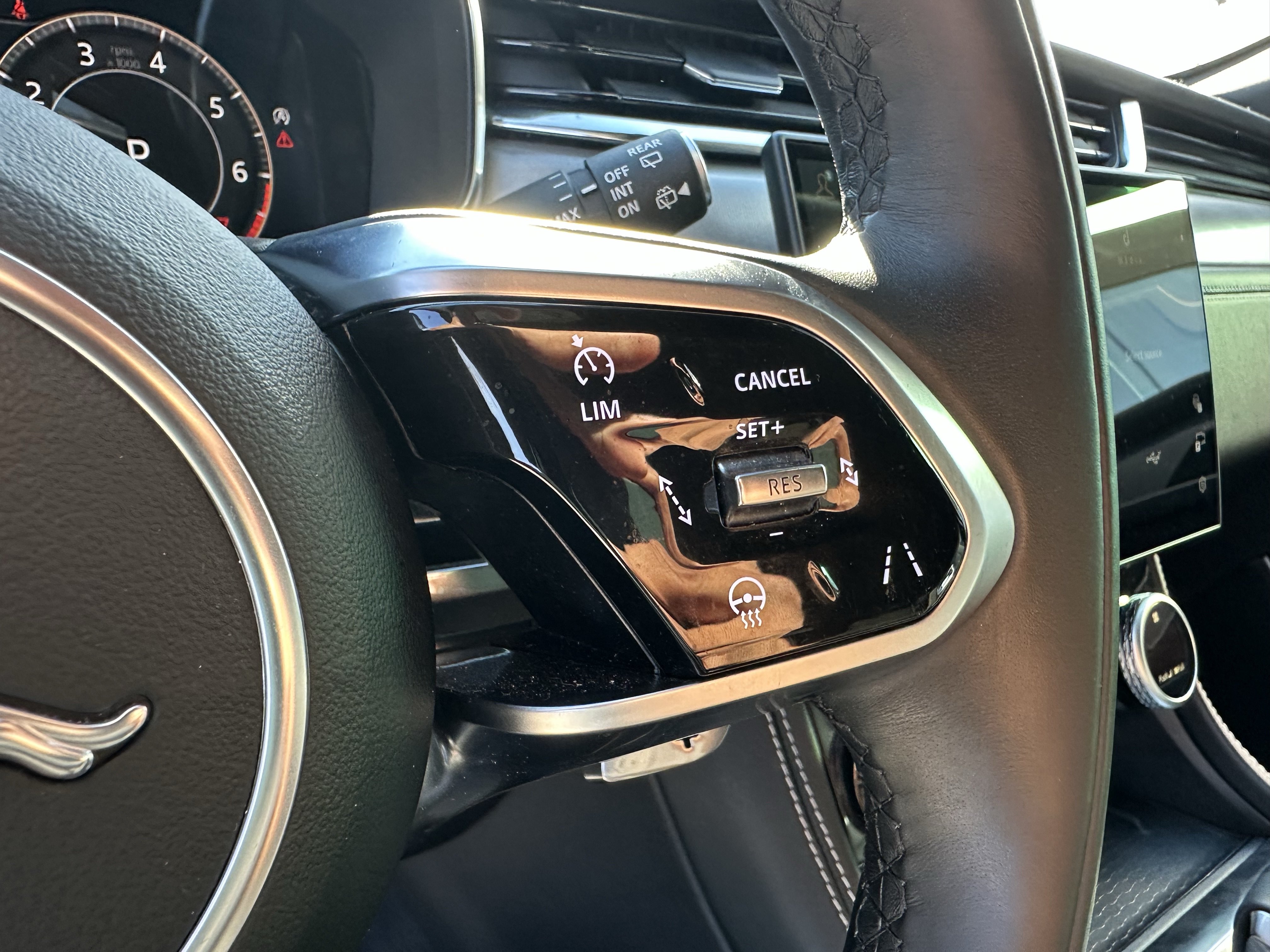 Certified 2026 Jaguar F-PACE R-Dynamic S AWD/4WD image 22